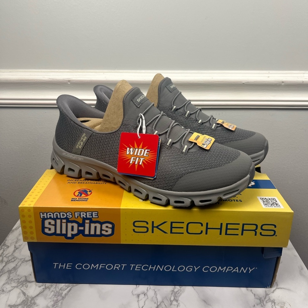 Skechers Slip-Ins: Glide-Step - Vibey in charcoal size 10 wide - Picture 2 of 8